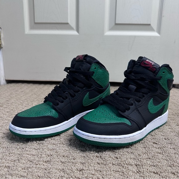Air Jordan 1 Pine Green - Picture 5 of 6